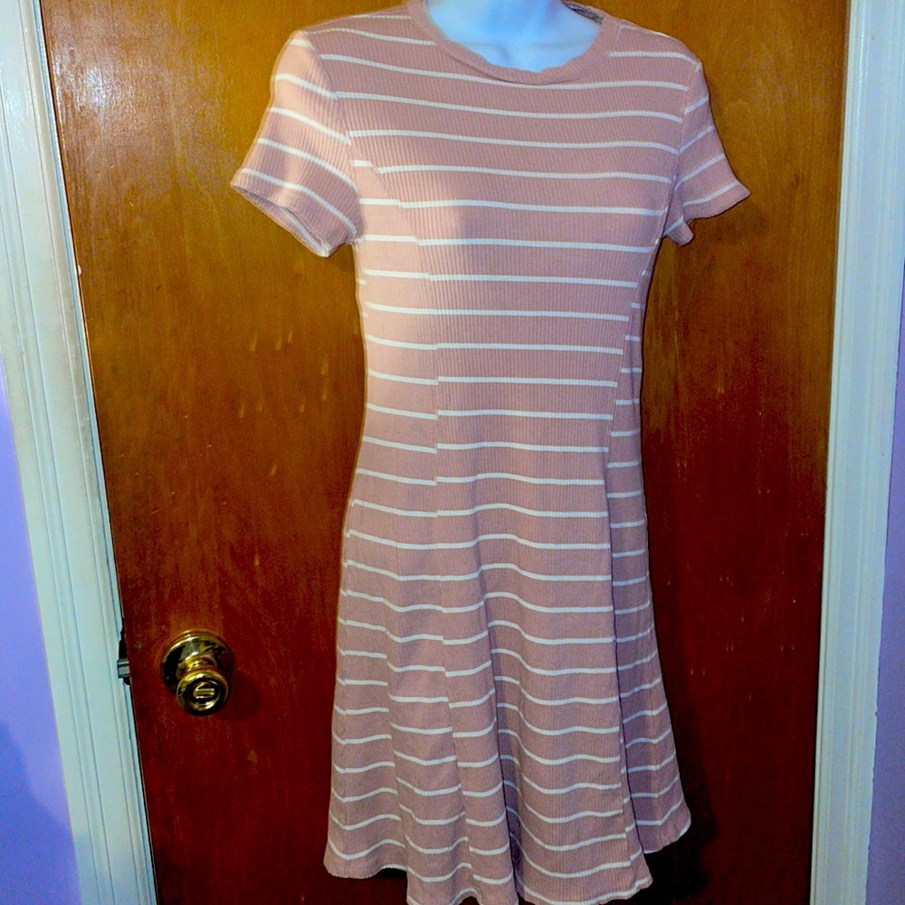 🚫SOLD🚫 Stripe Dress 💗 - Picture 3 of 12